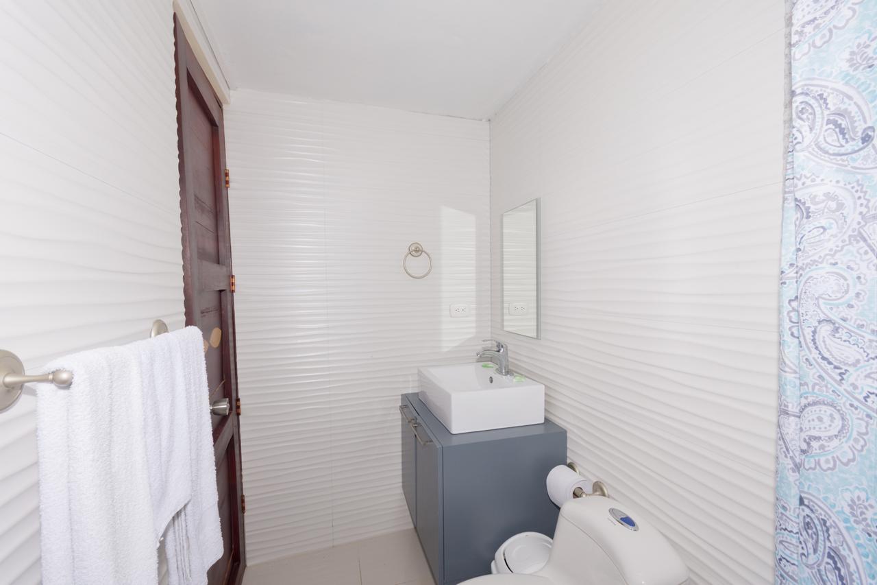 Hotel Las Olas プンタレナス エクステリア 写真