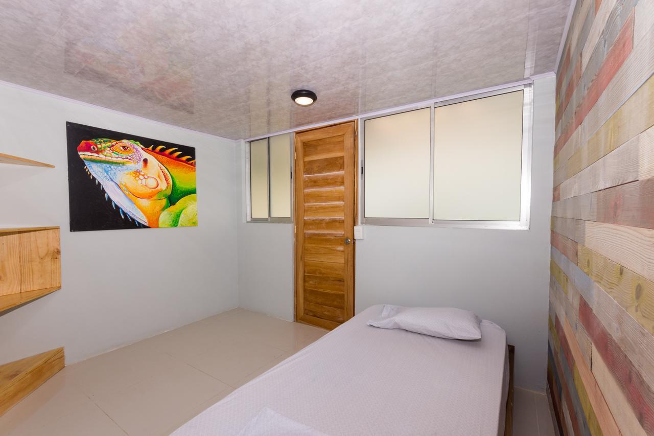 Hotel Las Olas プンタレナス エクステリア 写真